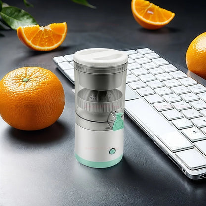 Portable Juice Maker – Enjoy pure fruit flavour on the go.
