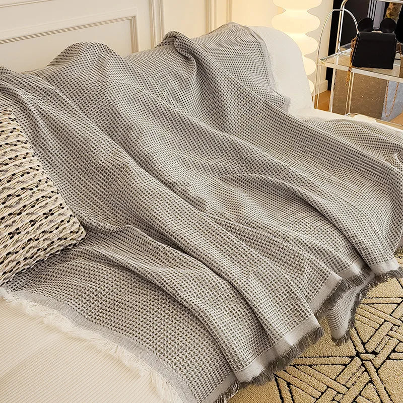 CosyLoom™ – Nordic Style Couch Cover & Nap Blanket