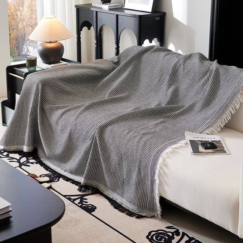 CosyLoom™ – Nordic Style Couch Cover & Nap Blanket