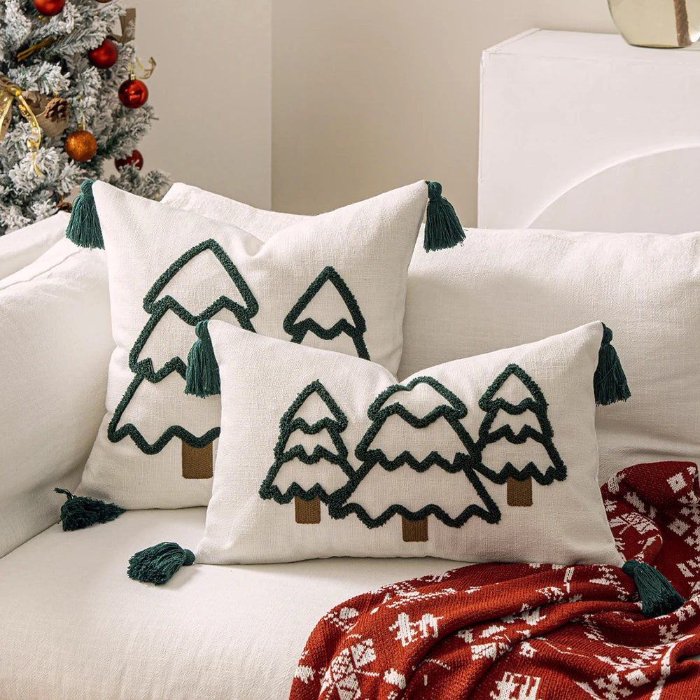 Tasselled Christmas Elegance Pillowcase